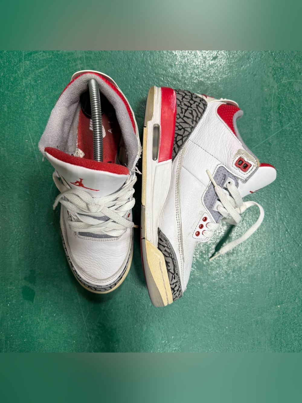Jordan Retro 3 Fire Red Kids White and Red Basketball Sneakers Size 6Y